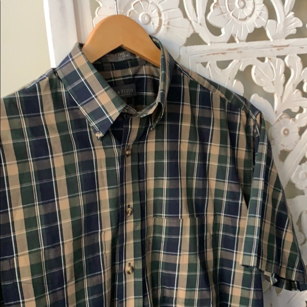Van Heusen Short Sleeve Button Down - Picture 3 of 3